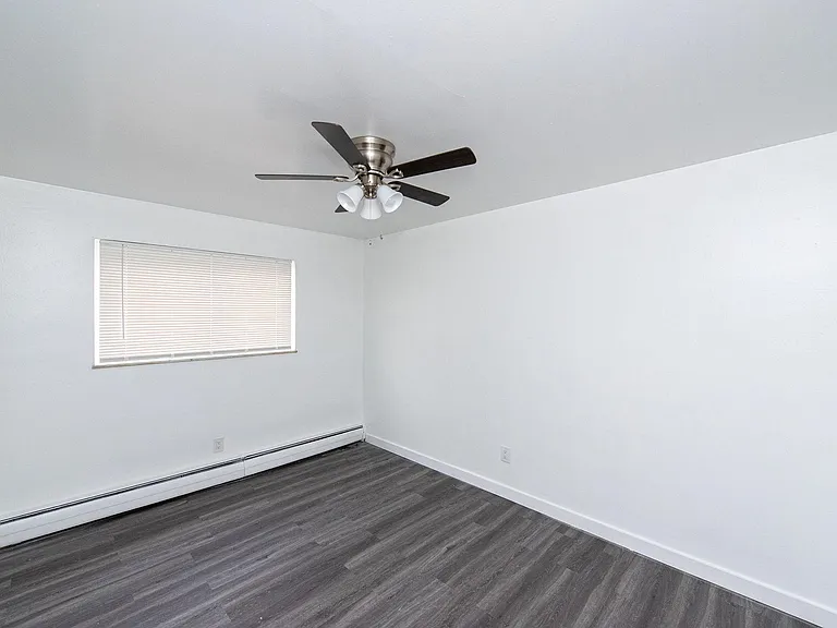 469 Olden Ave — Photo 5