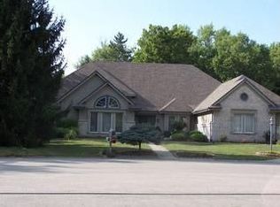 655 Valley Ridge Ct, Troy, OH 45373