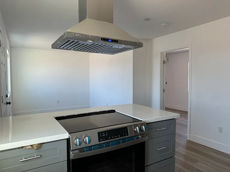 2154 S Marina Dr #5 — Photo 1