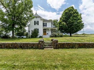 1445 Hermitage Rd, Waynesboro, VA 22980