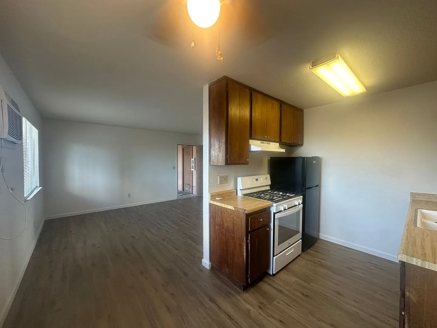 366 E Edison St #1 - #12, Manteca — Photo 4