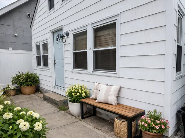 108-12 Rockaway Beach Blvd #4, Rockaway Park, NY 11694