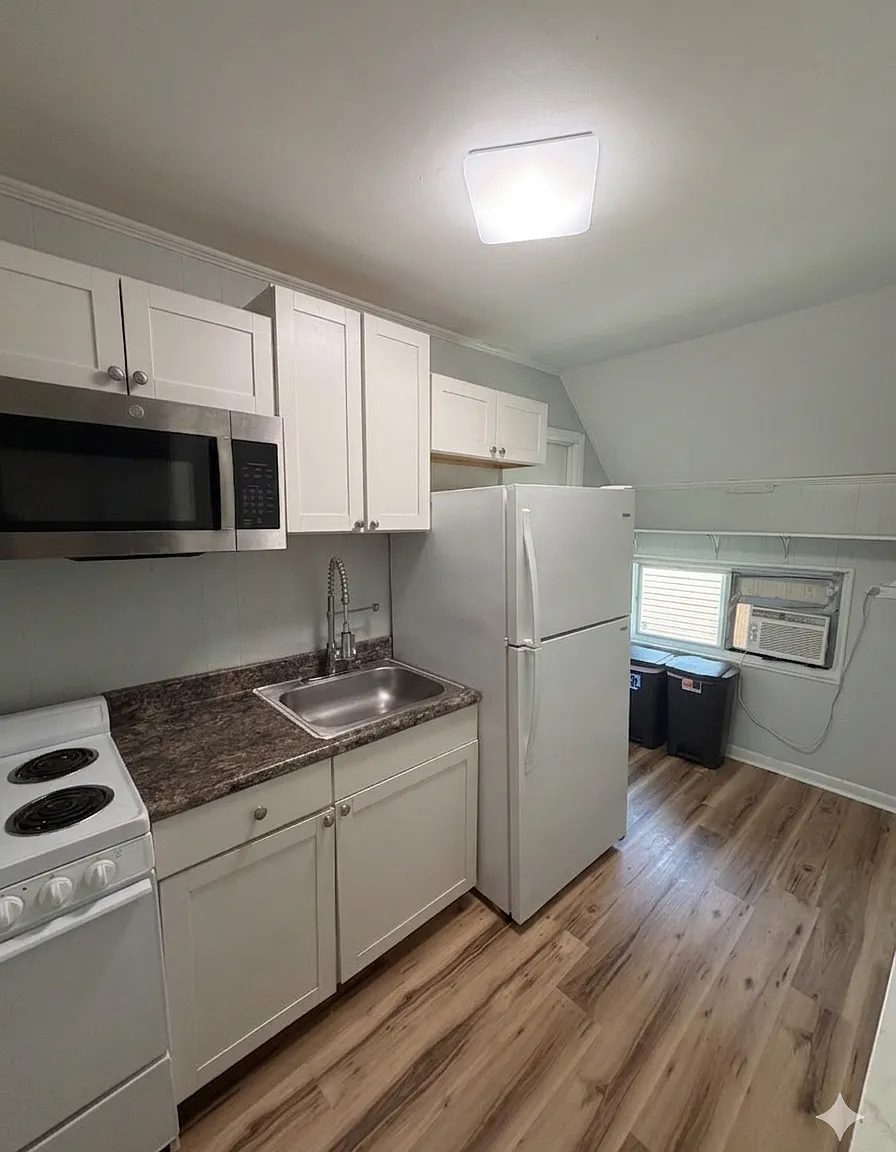 1 bed, 750 sqft, $1,400 — Photo 3