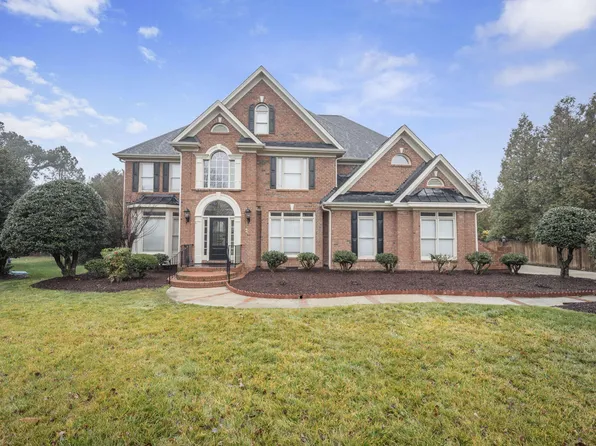 104 Gambardelli Ct, Cary, NC 27519