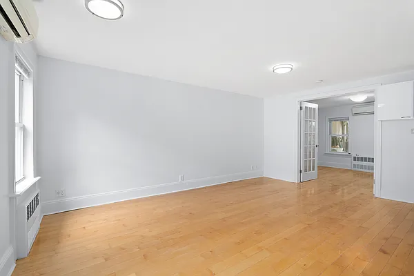 Rented by Compass | media 9