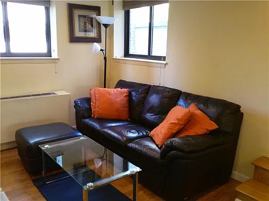 Rented by R New York | media 6