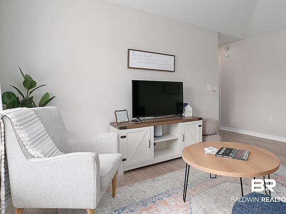4th image of 8861 Caitlin St