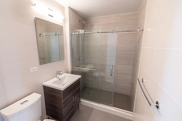 Rented by Stonehenge NYC LLC | media 8