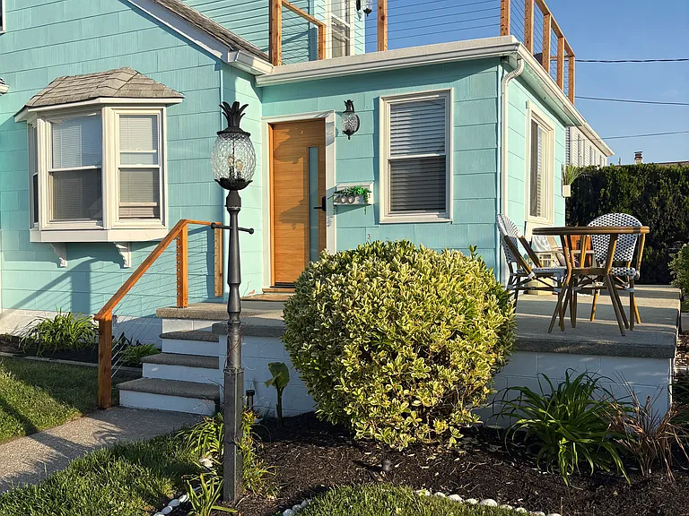400 N Oxford Ave — Photo 81