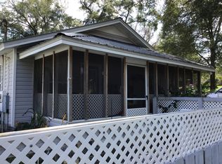 240 N 6th St, Defuniak Springs, FL 32433