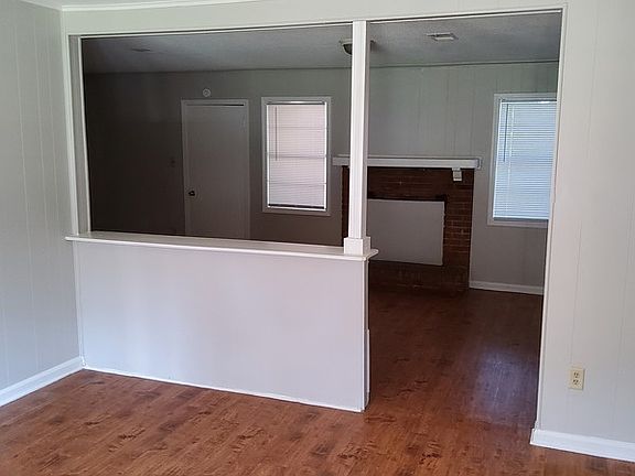 4th image of 4998 Simsbury Dr