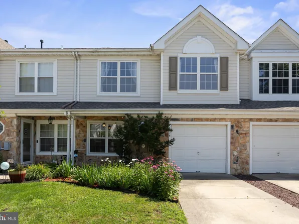126 Buckingham Way, Mount Laurel, NJ 08054