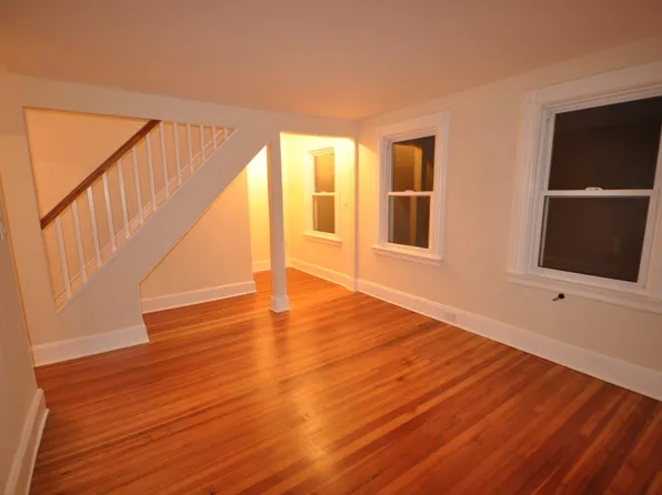 32 Weaver St #2, Greenwich, CT 06831