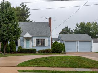 1500 S Grandview Ave, Dubuque, IA 52003