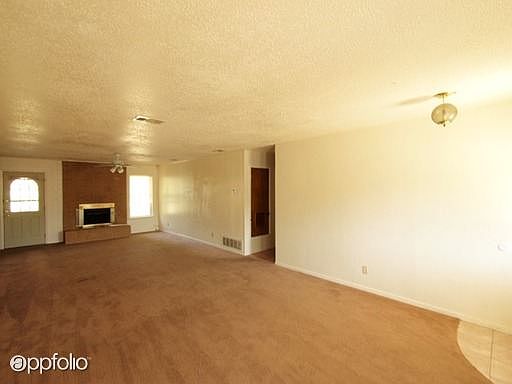 4th image of 3001 Willowbend Dr