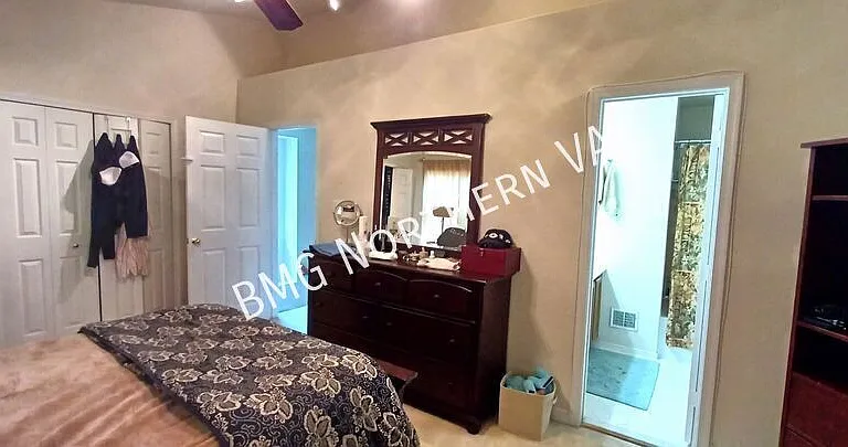 6015 Keble Dr — Photo 8