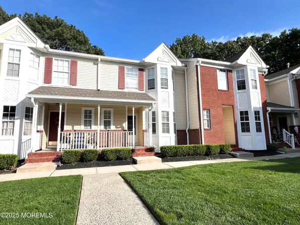 63 Lexington Court, Holmdel, NJ 07733