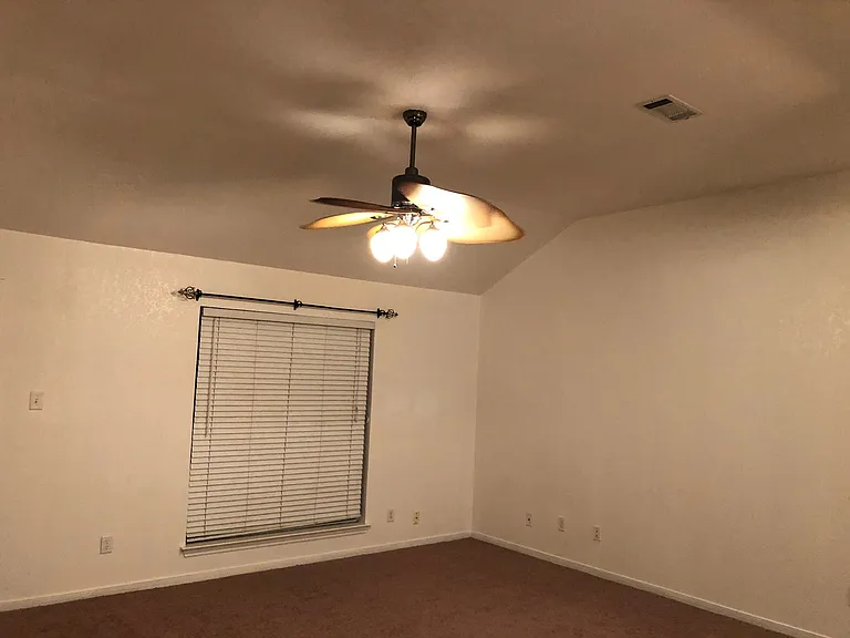 506 Jorgette Dr — Photo 4
