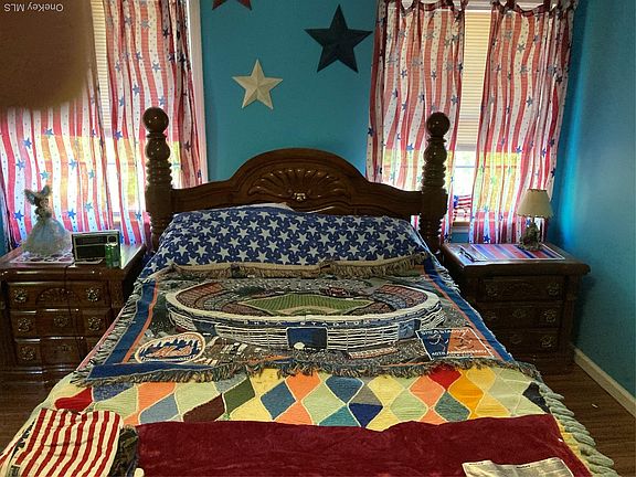 4th image of 699 Budd Road