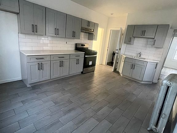 3rd image of 50 Beech St #2