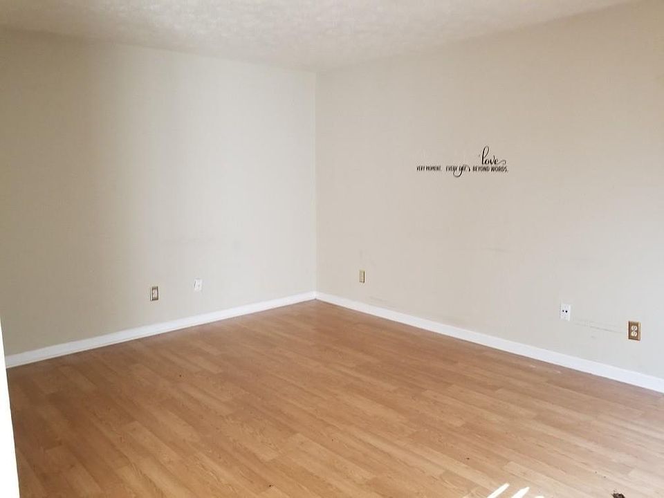 2nd image of 3866 Mulkey Cir SW