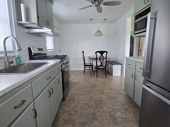 5th image of 434 Avoca Farm Rd