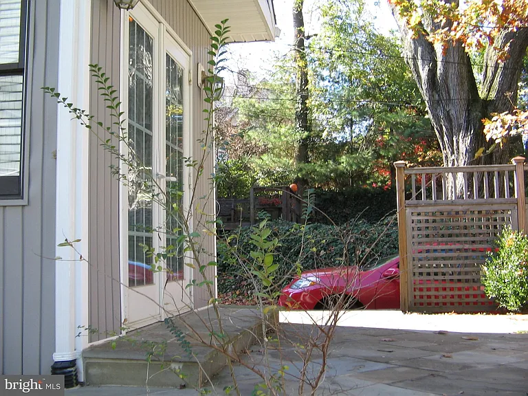 3560 Alton Pl NW #1 — Photo 3