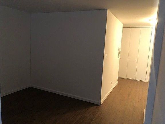 4th image of 330 E 46th St APT 6O
