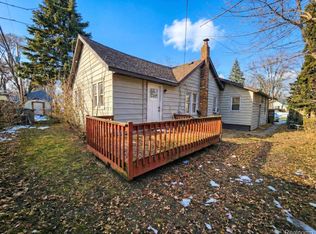 114 Waterly Ave, Waterford, MI 48328