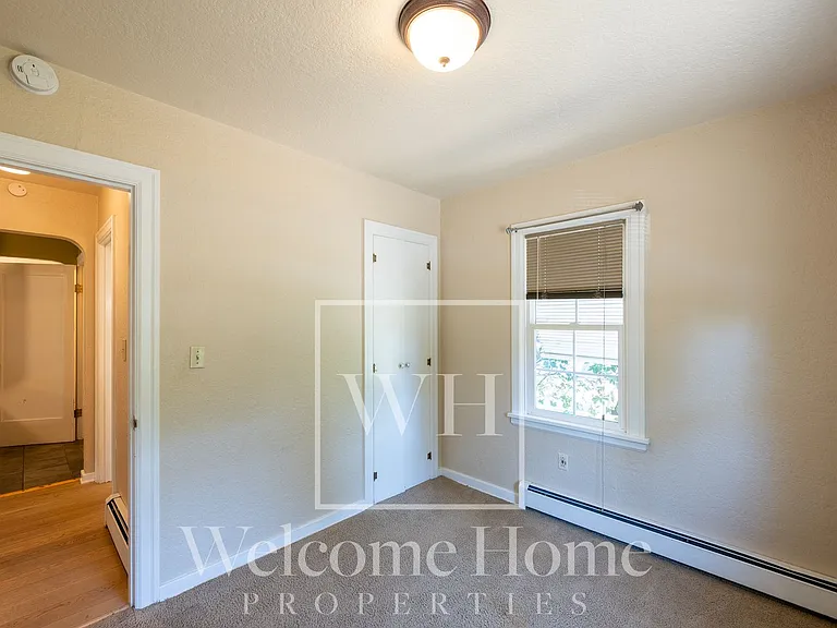 627 E Maple St — Photo 15