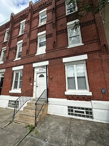 2005 N 16th St #3B Photo 1