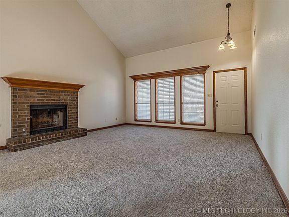 3rd image of 8307 N 126th East Ave