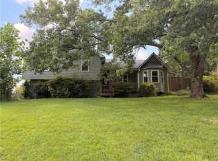 701 Victoria Ct, Woodstock, GA 30189