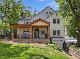 709 W 50th St, Kansas City, MO 64112