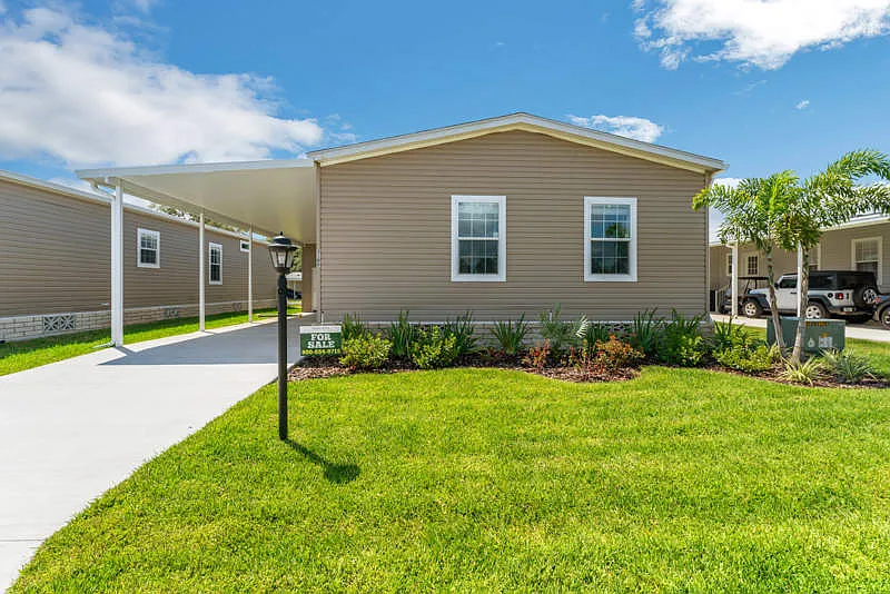 3109 Walden Shores Loop #219
