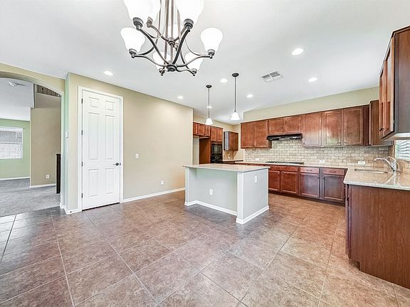 5th image of 267 E Canyon Way