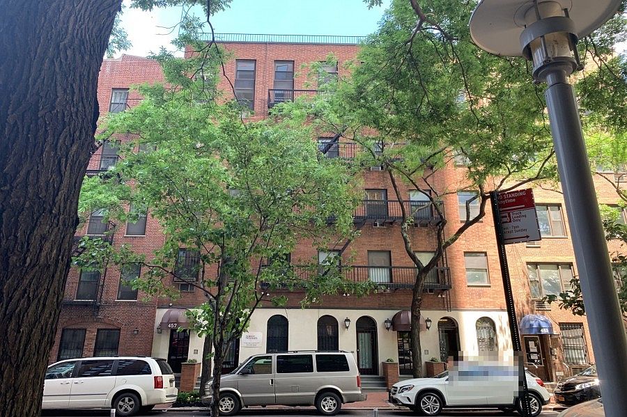 1st image of 455 W 43rd St #4F