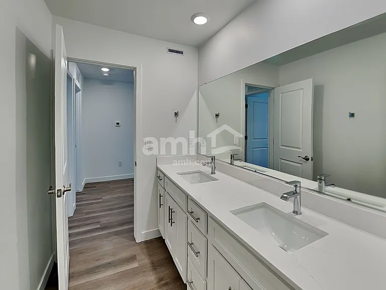 6217 W Calle Bilboa — Photo 13