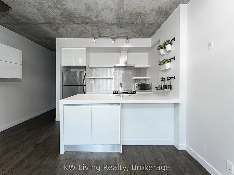 75 Portland St #901 — Photo 4