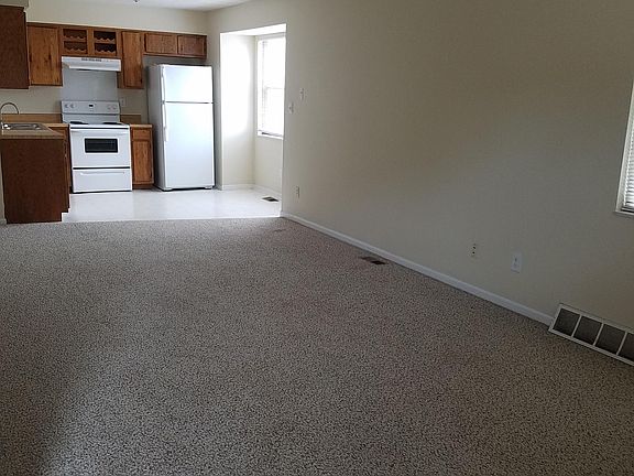 5th image of 9616 W 87th St