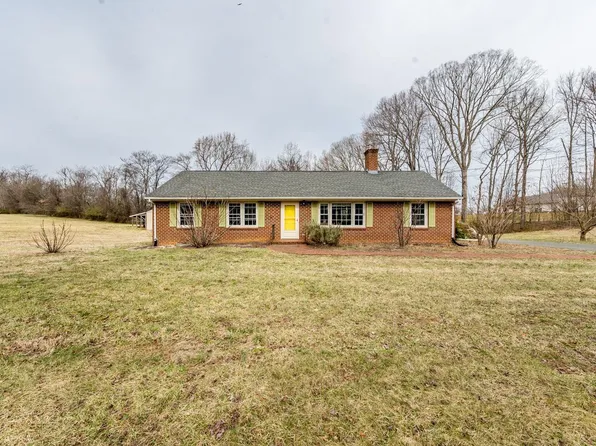 2145 Thomas Jefferson Rd, Forest, VA 24551