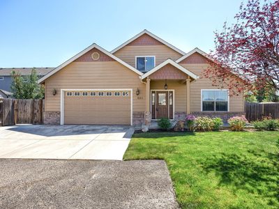 641 Spring Valley Dr, Medford, OR, 97501