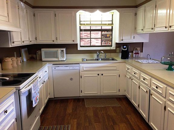 5th image of 1038 Heather Dr
