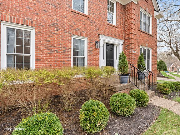 3rd image of 3205 Springstead Cir