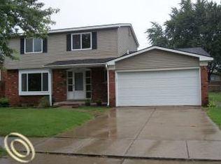 7429 Sussex Dr, Canton, MI 48187