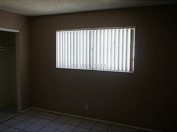 4th image of 485 McKellar Cir APT 3