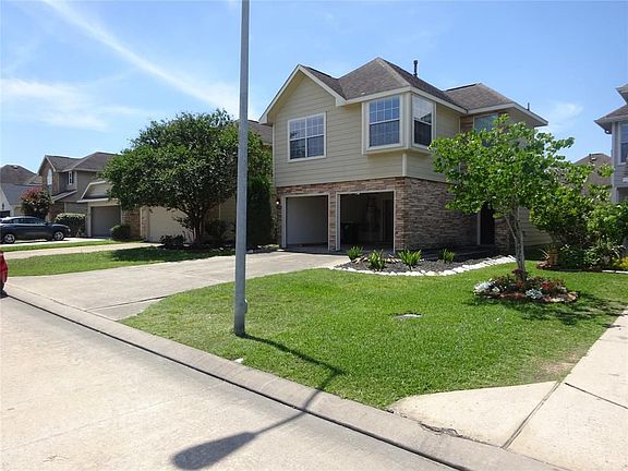 4th image of 10831 Waterfern Ct