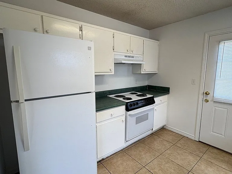 953 Southern Oaks Ct — Photo 12