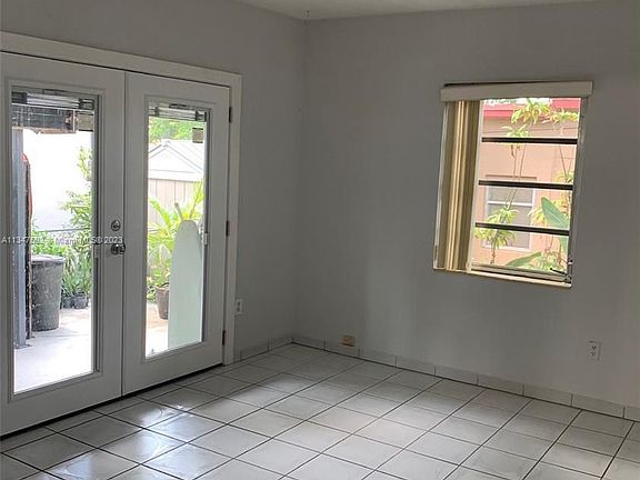 5th image of 501 SW 35th Ave #505