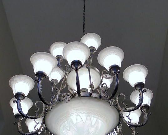 04 Chandelier